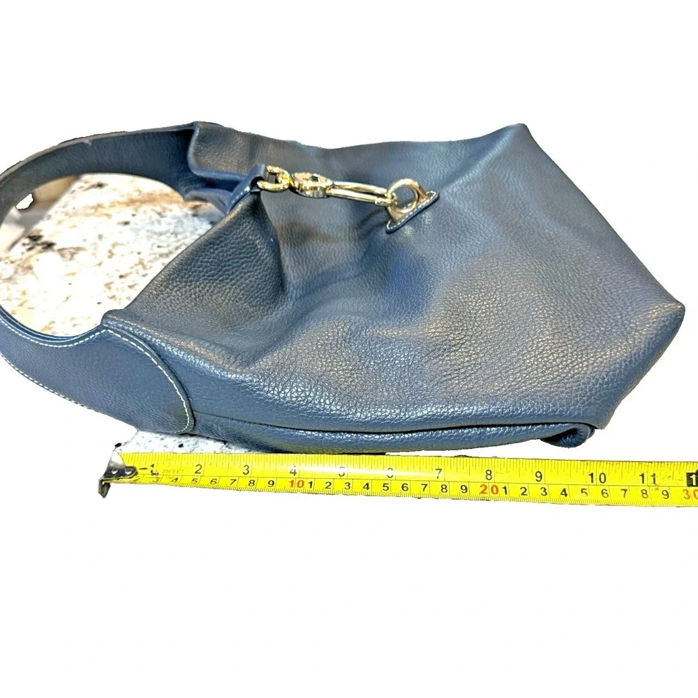 Dooney & Bourke Pebbled Leather Hobo Shoulder Bag Black Duck‎ Medallion